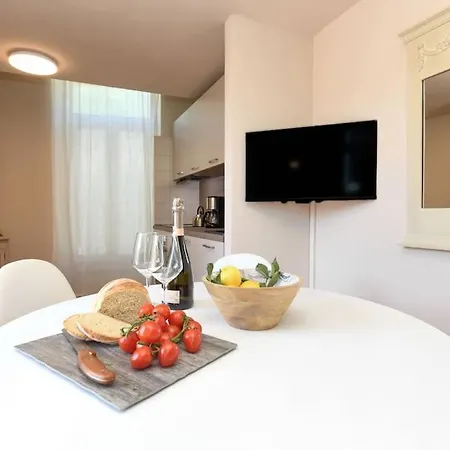 Lägenhet Magnolia Salò